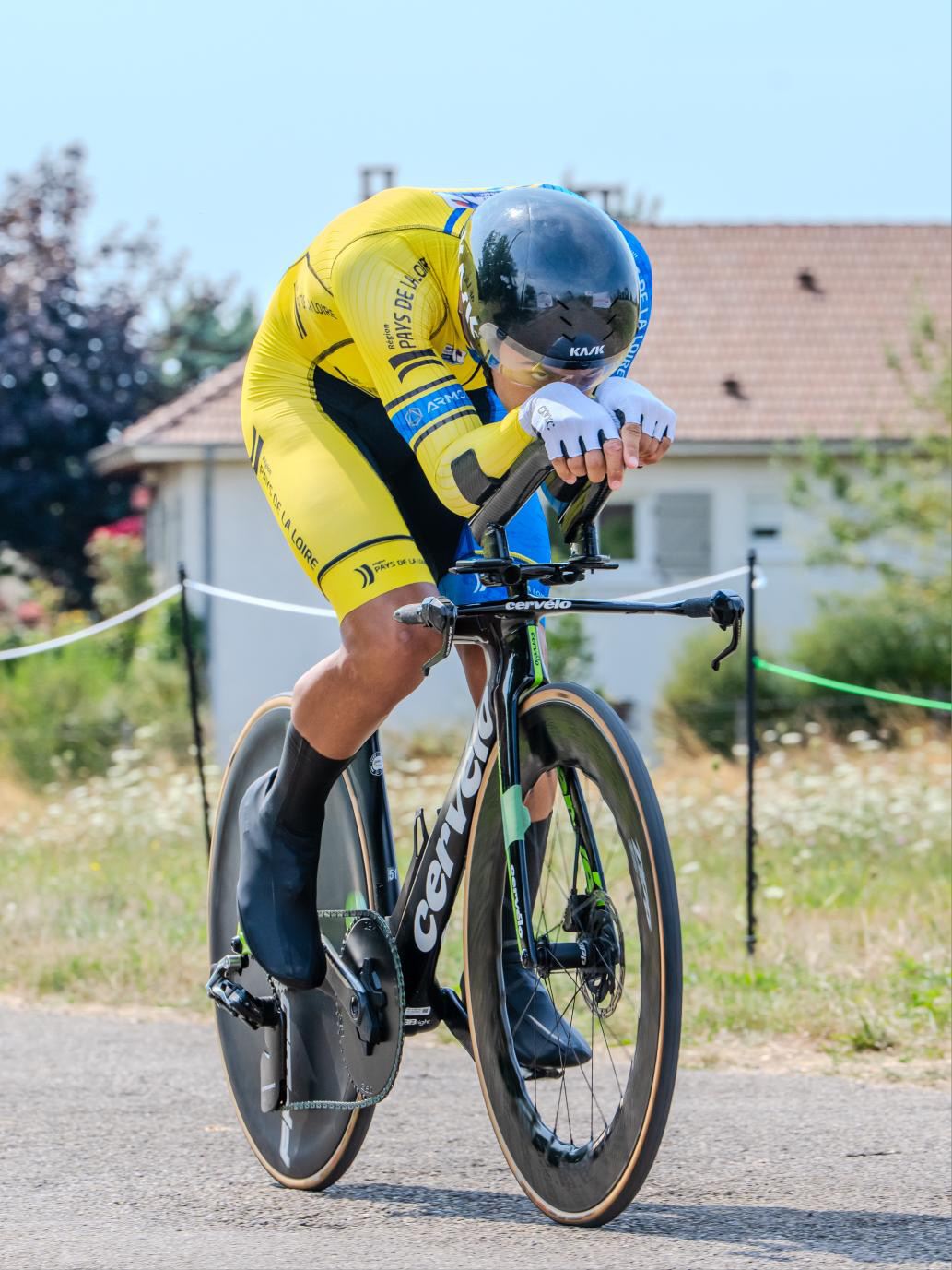Mathieu en contre-la-montre sur route, maillot des Pays de la Loire